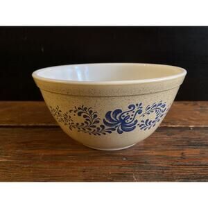 Vintage PYREX ‘Homestead’ #402 Mixing Bowl